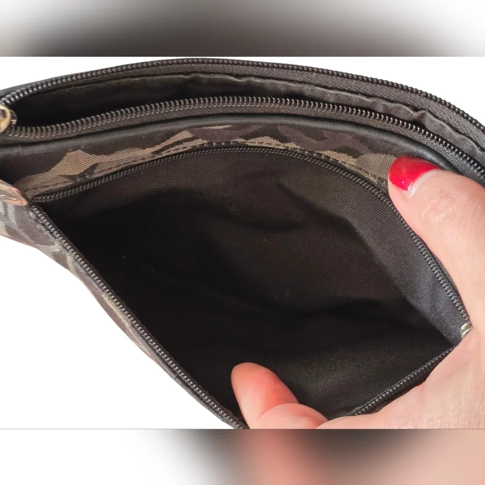 Coach Signature Sateen Pleated Black Gray Tan Wristlet